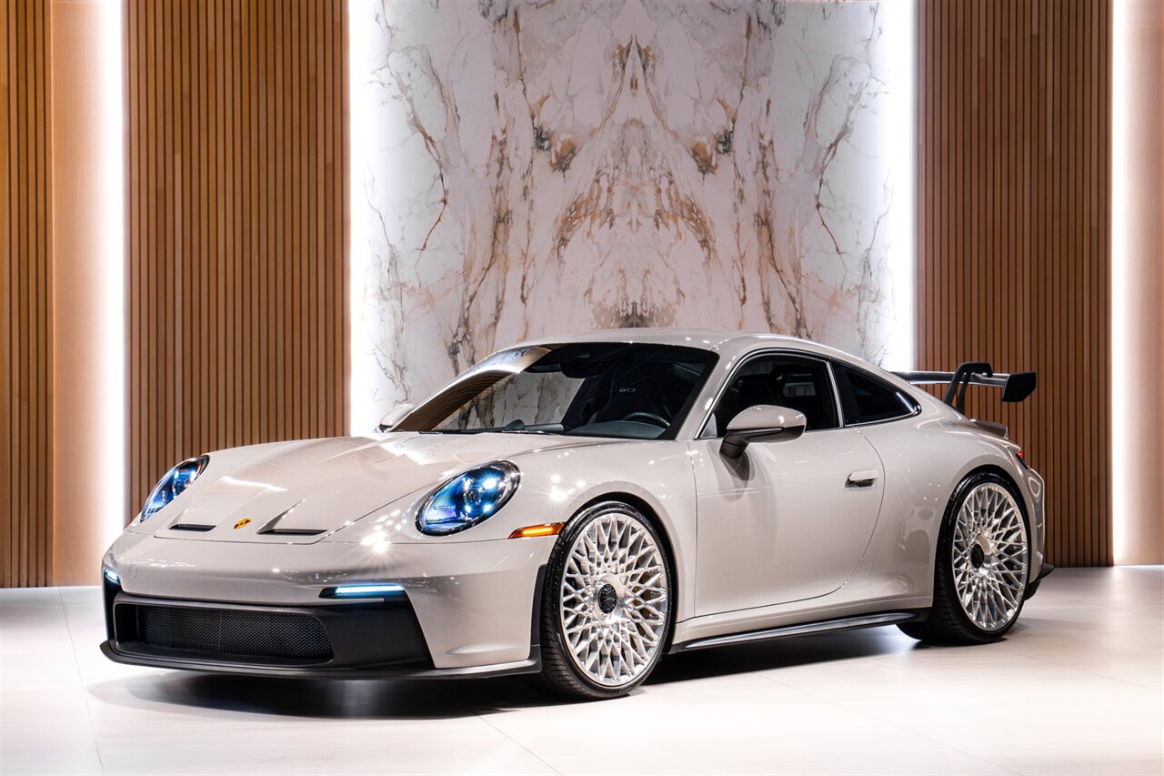 2024 Porsche 911 GT3   - Photo 1 - Beverly Hills, CA 90212