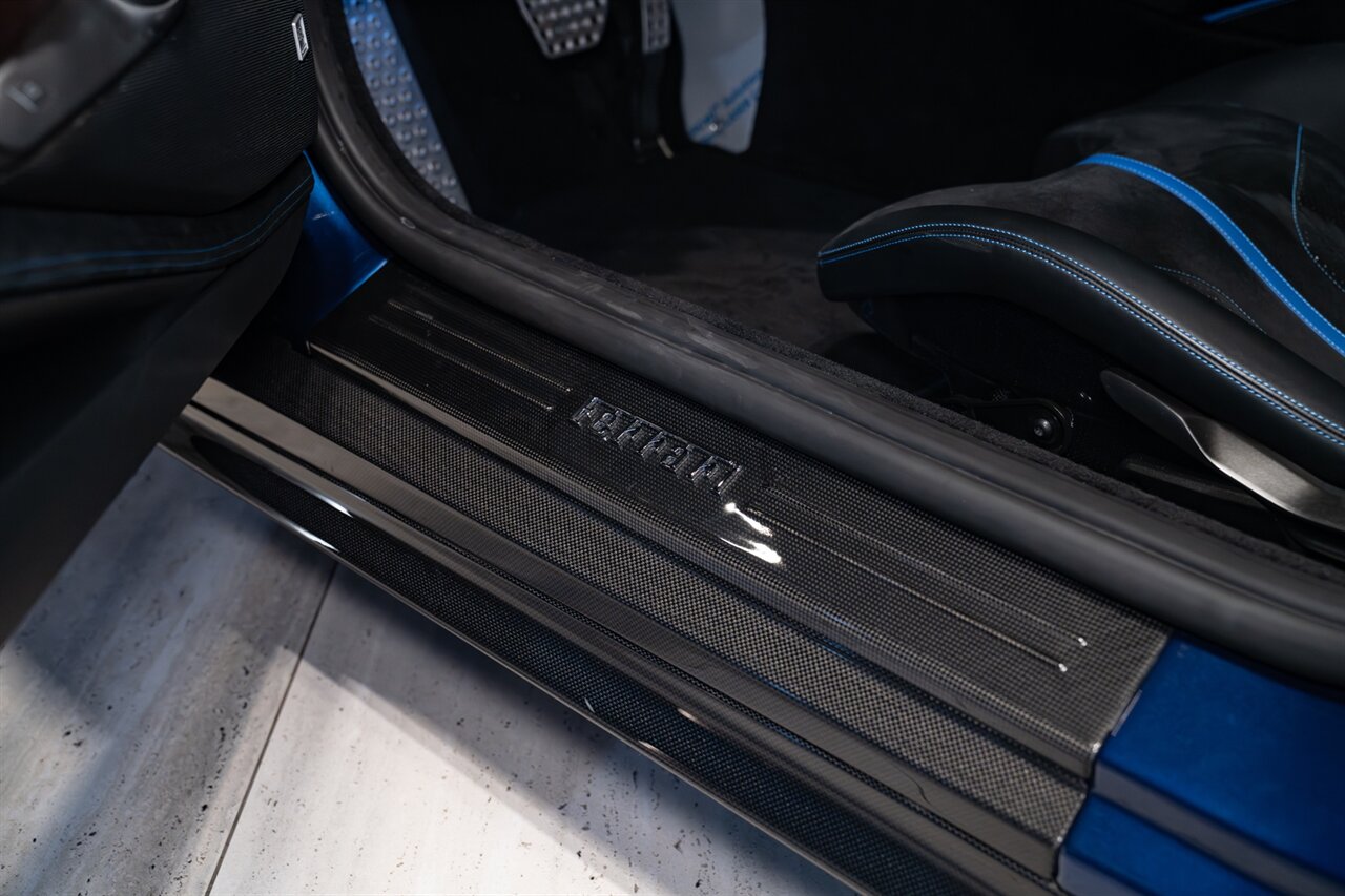 2022 Ferrari 812 GTS - Photo 25 - Beverly Hills, CA 90212