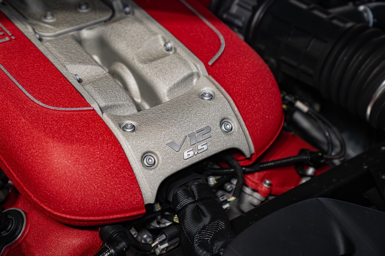2022 Ferrari 812 GTS - Photo 8 - Beverly Hills, CA 90212