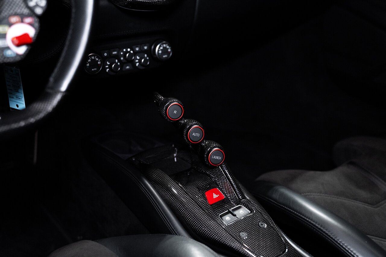 2010 Ferrari 458 Italia   - Photo 15 - Beverly Hills, CA 90212