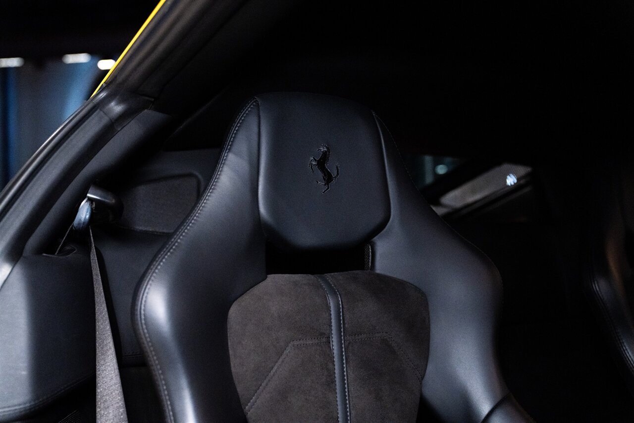 2010 Ferrari 458 Italia   - Photo 20 - Beverly Hills, CA 90212