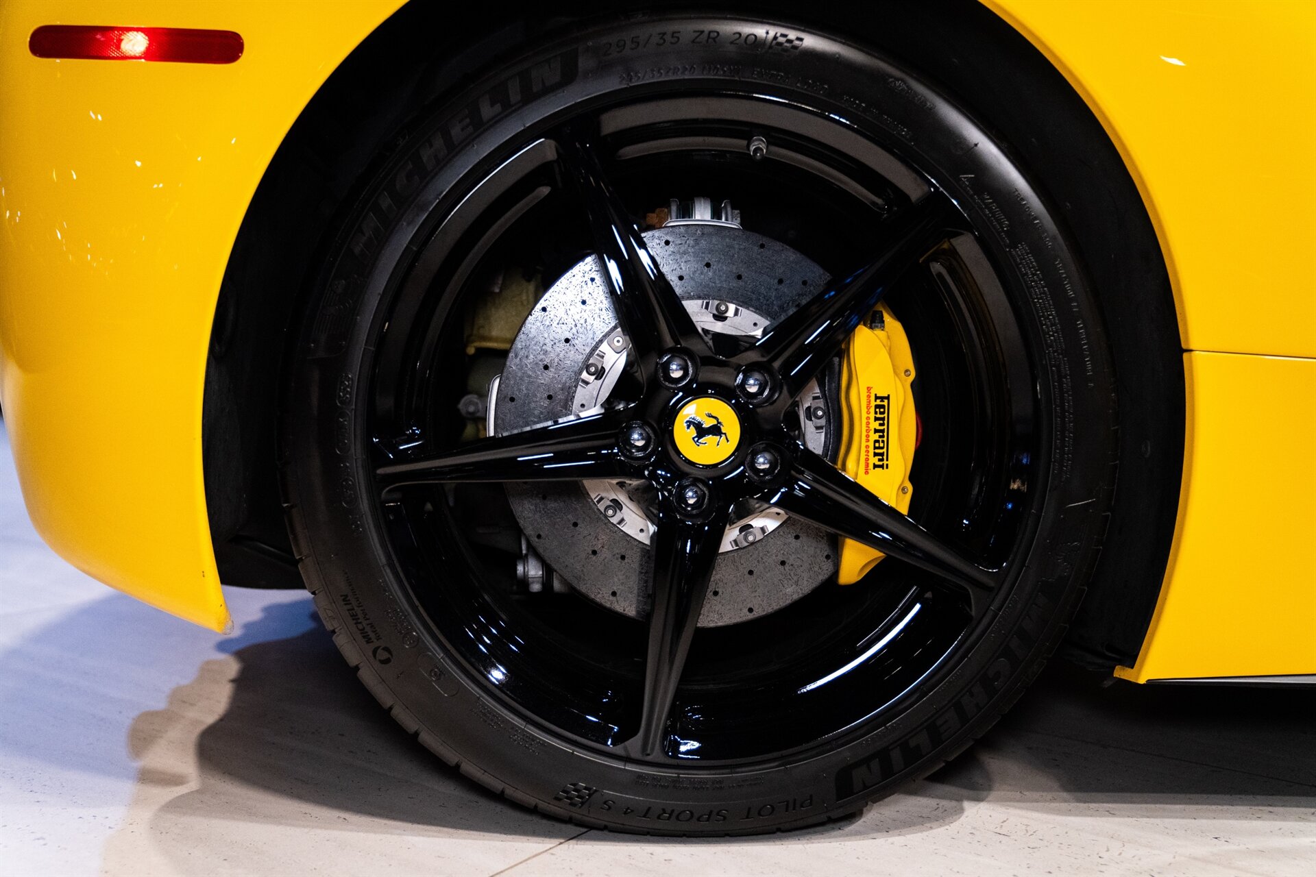 2010 Ferrari 458 Italia Base - Photo 22