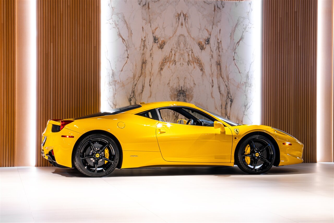 2010 Ferrari 458 Italia   - Photo 5 - Beverly Hills, CA 90212