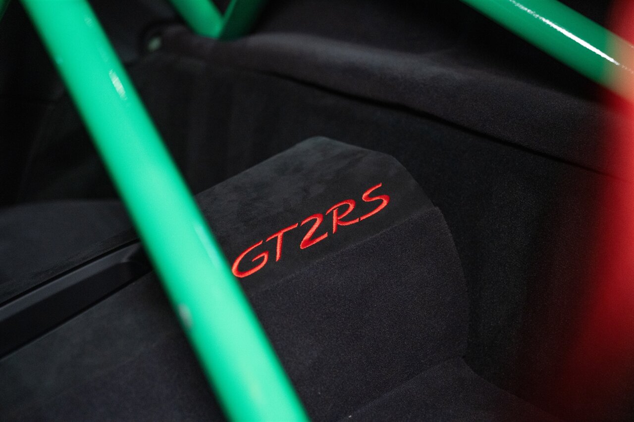 2018 Porsche 911 GT2 RS   - Photo 13 - Beverly Hills, CA 90212
