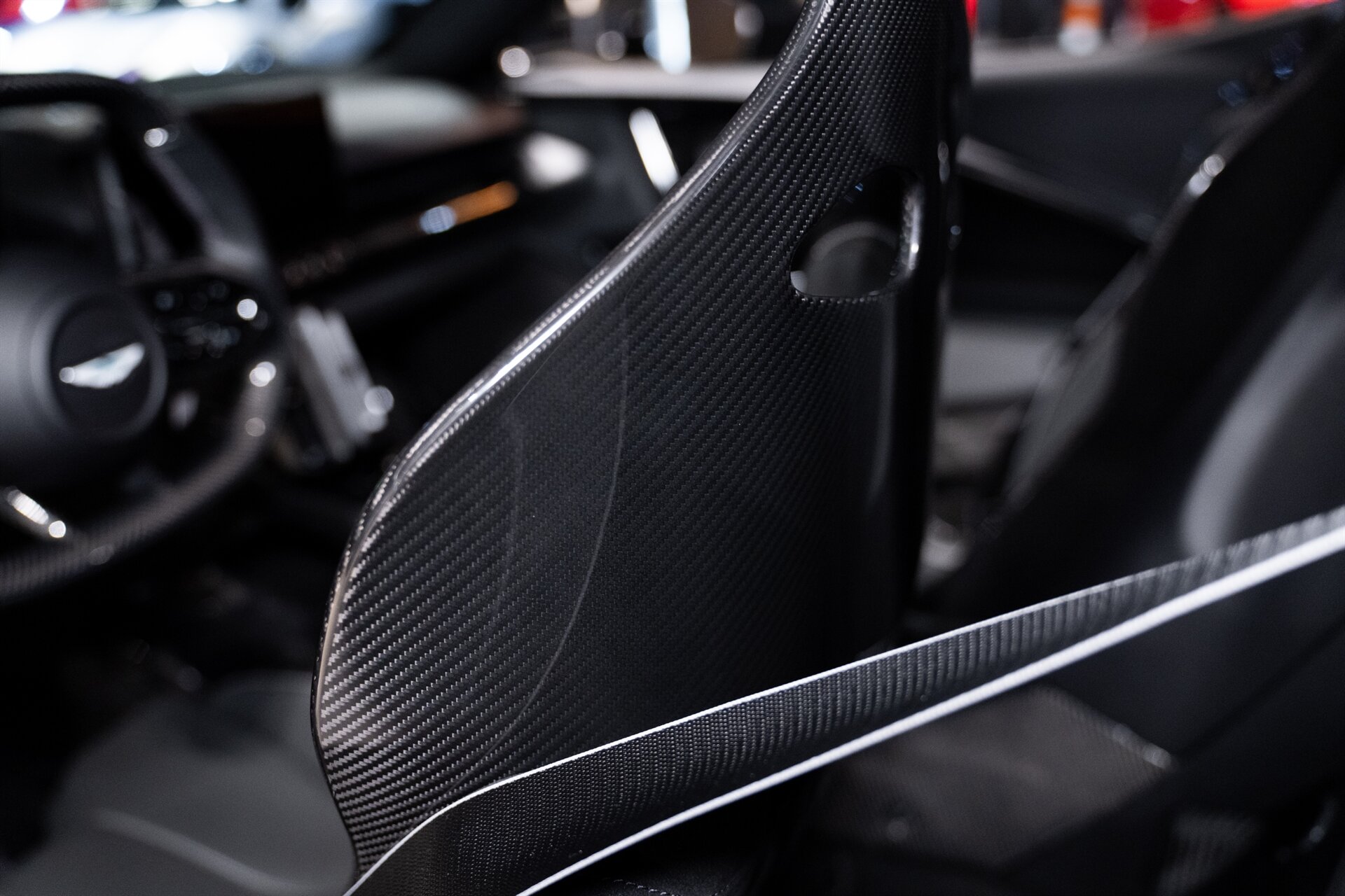 2026 Aston Martin Valhalla - Photo 29