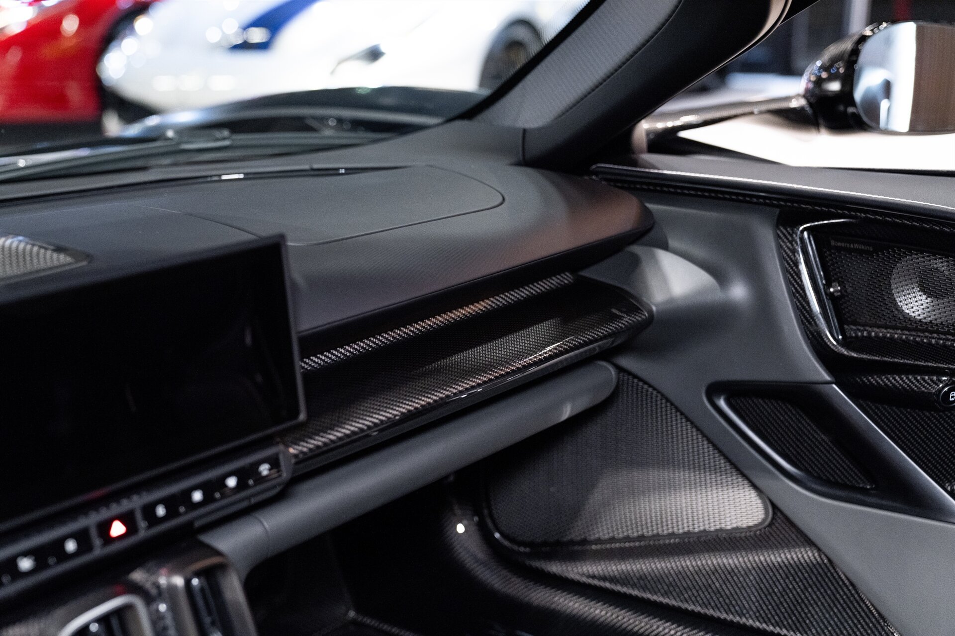 2026 Aston Martin Valhalla - Photo 26