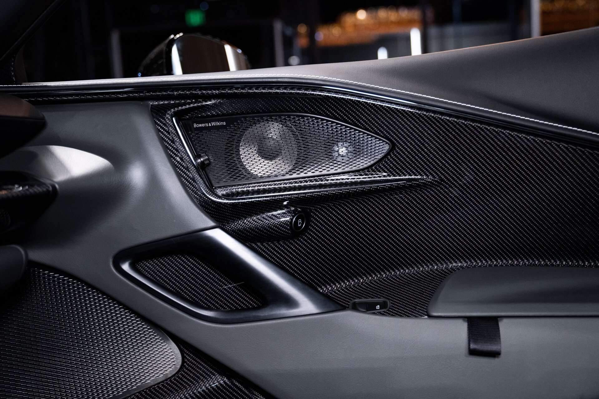 2026 Aston Martin Valhalla - Photo 35