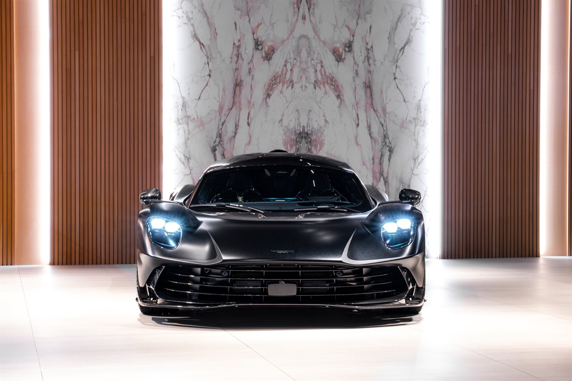 2026 Aston Martin Valhalla - Photo 3