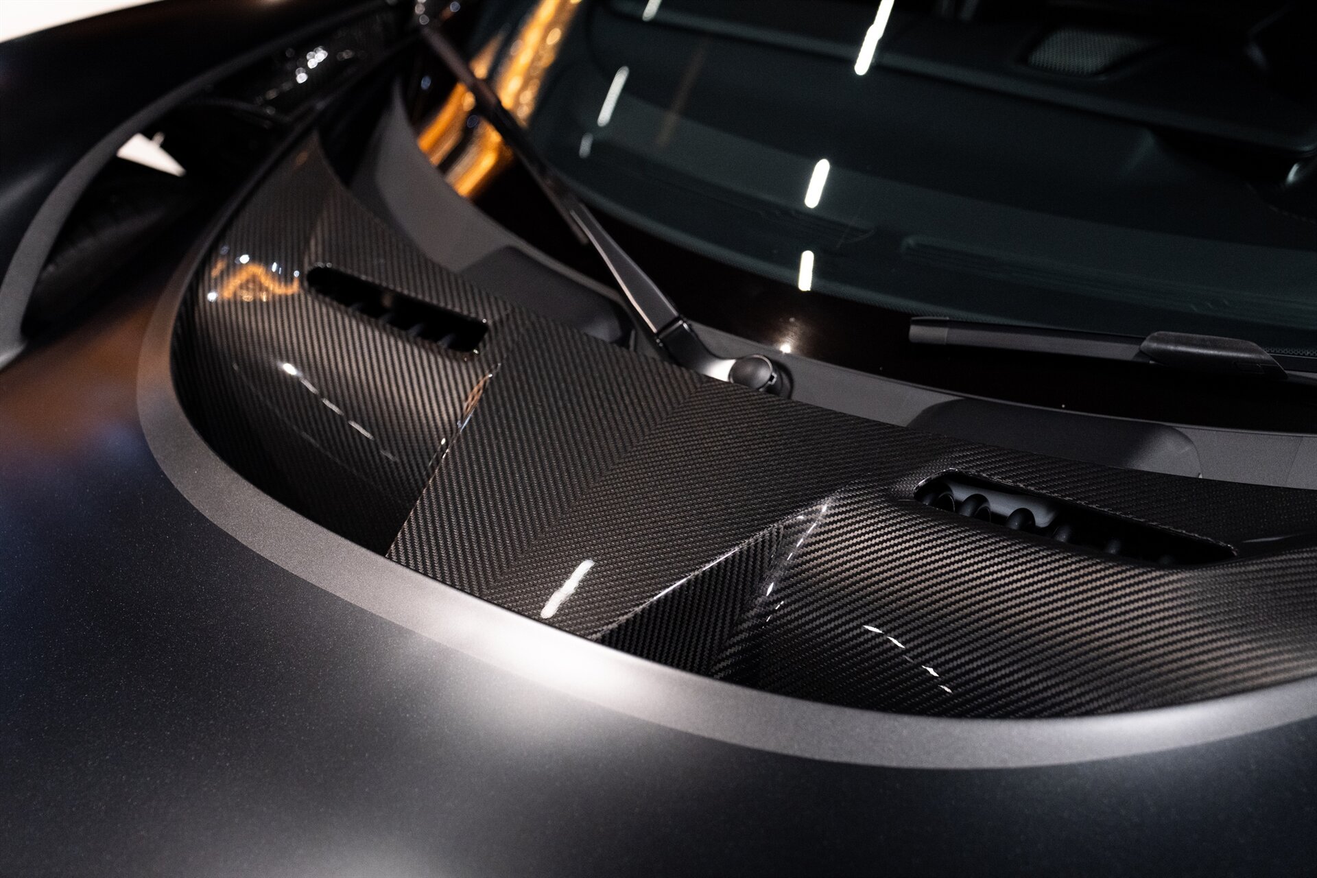 2026 Aston Martin Valhalla - Photo 15