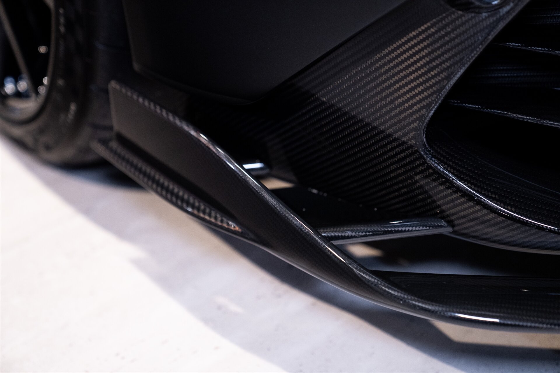 2026 Aston Martin Valhalla - Photo 12