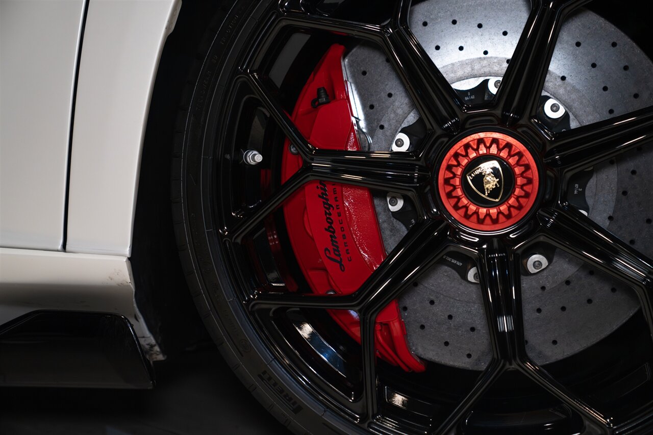 2020 Lamborghini Aventador LP 770-4 SVJ   - Photo 45 - Beverly Hills, CA 90212