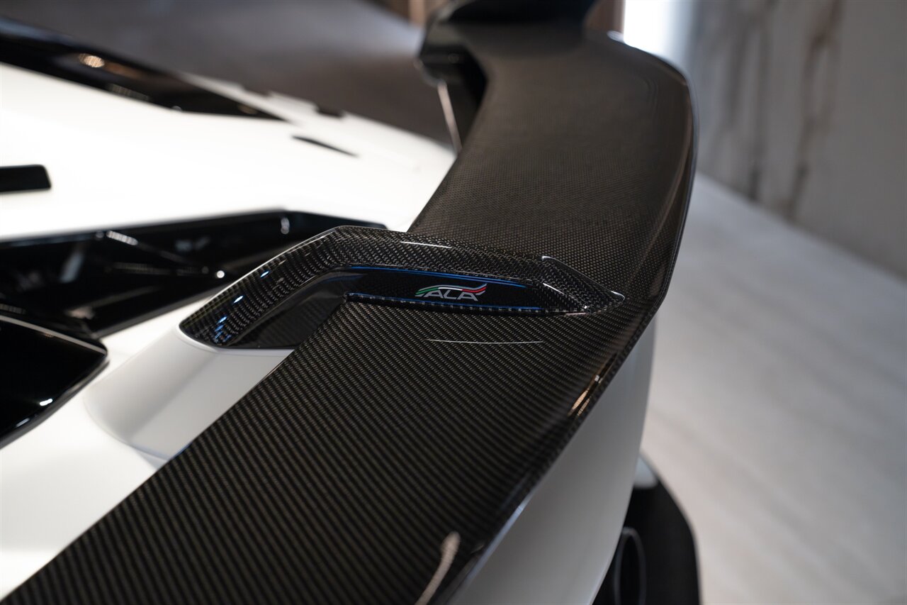 2020 Lamborghini Aventador LP 770-4 SVJ   - Photo 14 - Beverly Hills, CA 90212