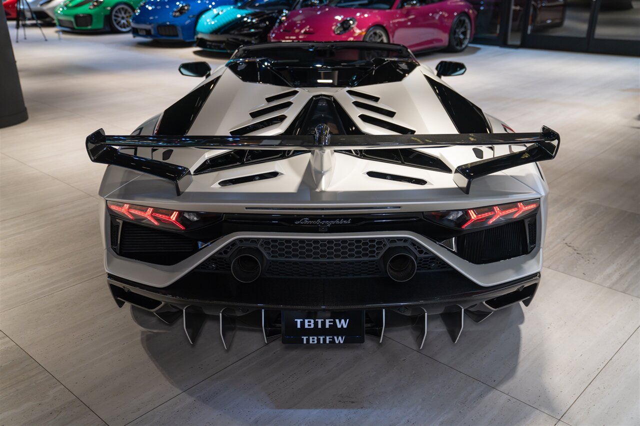 2020 Lamborghini Aventador LP 770-4 SVJ   - Photo 29 - Beverly Hills, CA 90212