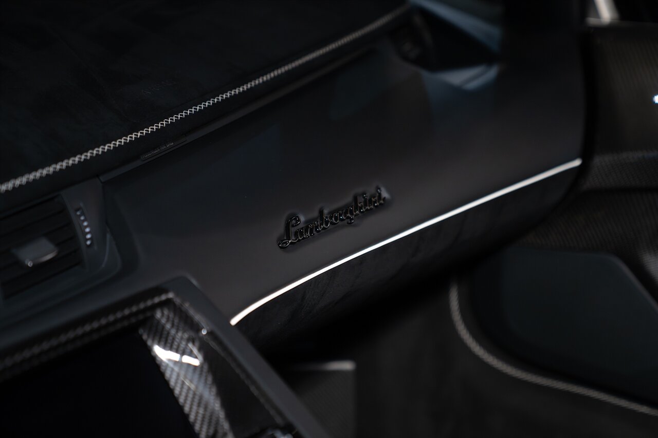 2020 Lamborghini Aventador LP 770-4 SVJ   - Photo 22 - Beverly Hills, CA 90212
