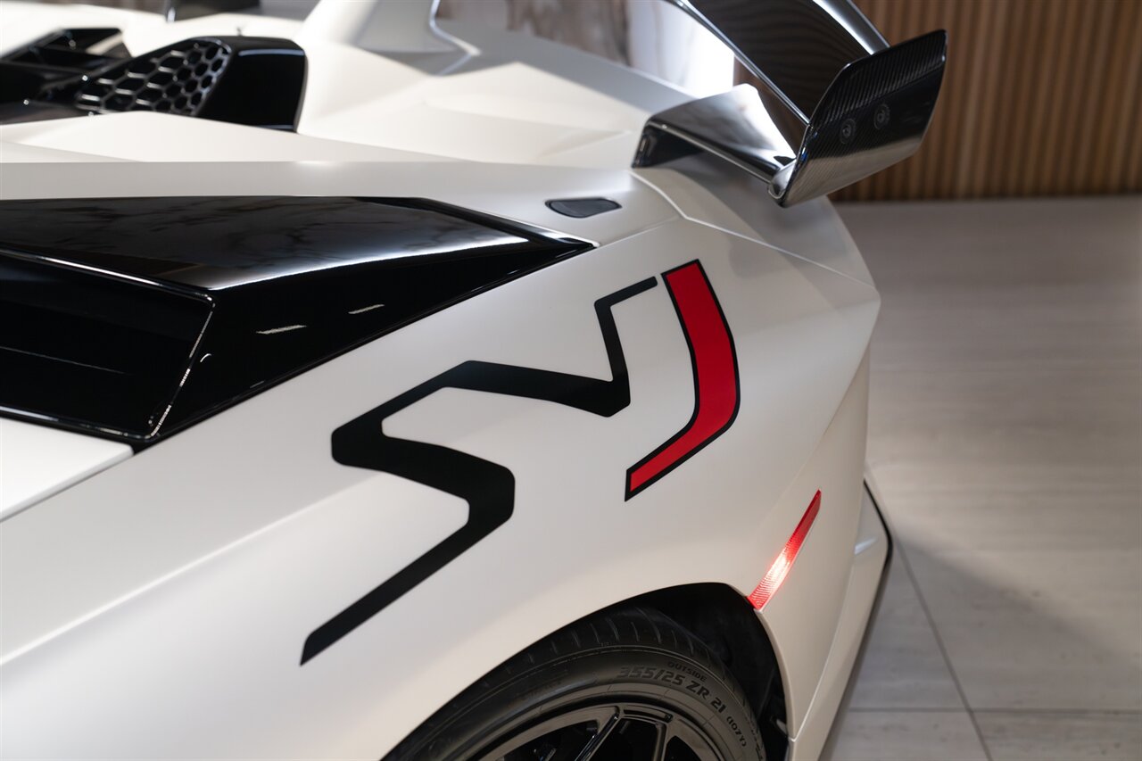 2020 Lamborghini Aventador LP 770-4 SVJ   - Photo 13 - Beverly Hills, CA 90212
