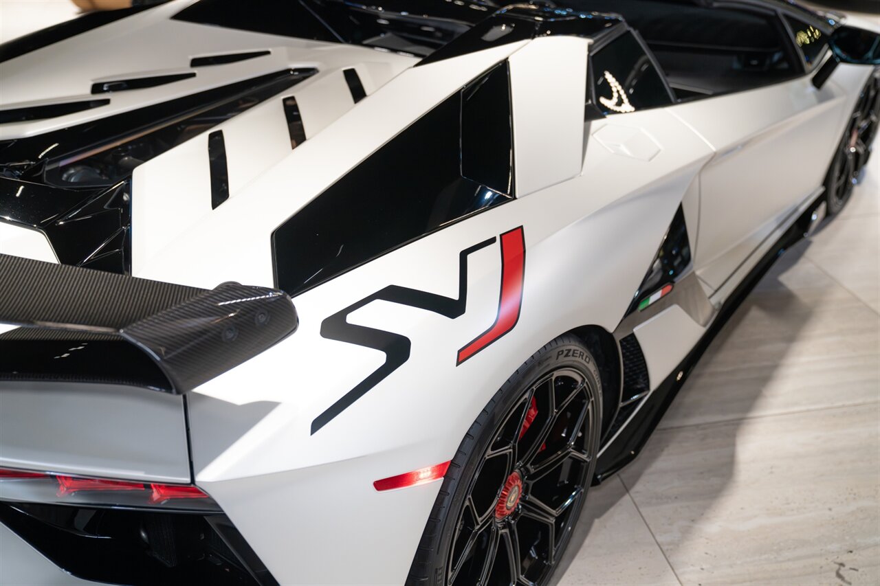 2020 Lamborghini Aventador LP 770-4 SVJ   - Photo 32 - Beverly Hills, CA 90212
