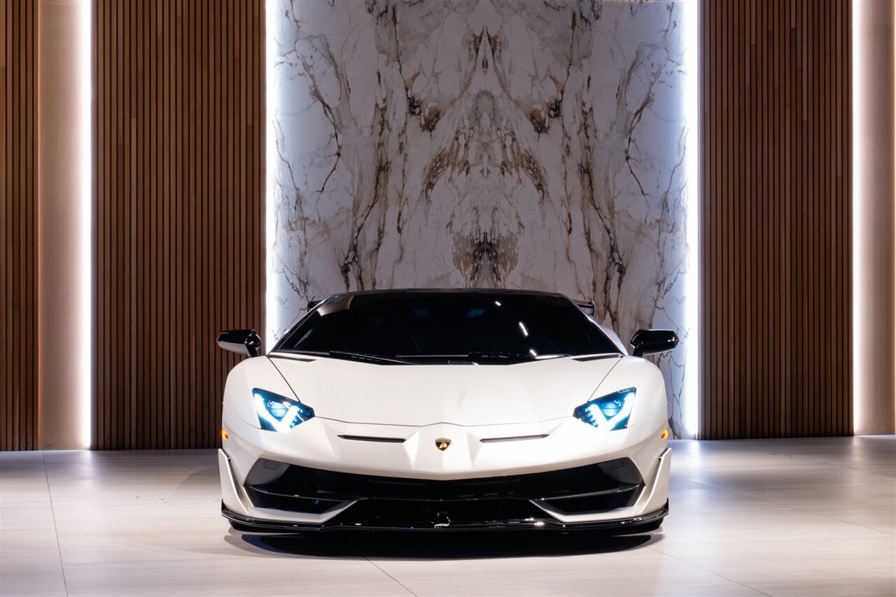 2020 Lamborghini Aventador LP 770-4 SVJ   - Photo 3 - Beverly Hills, CA 90212