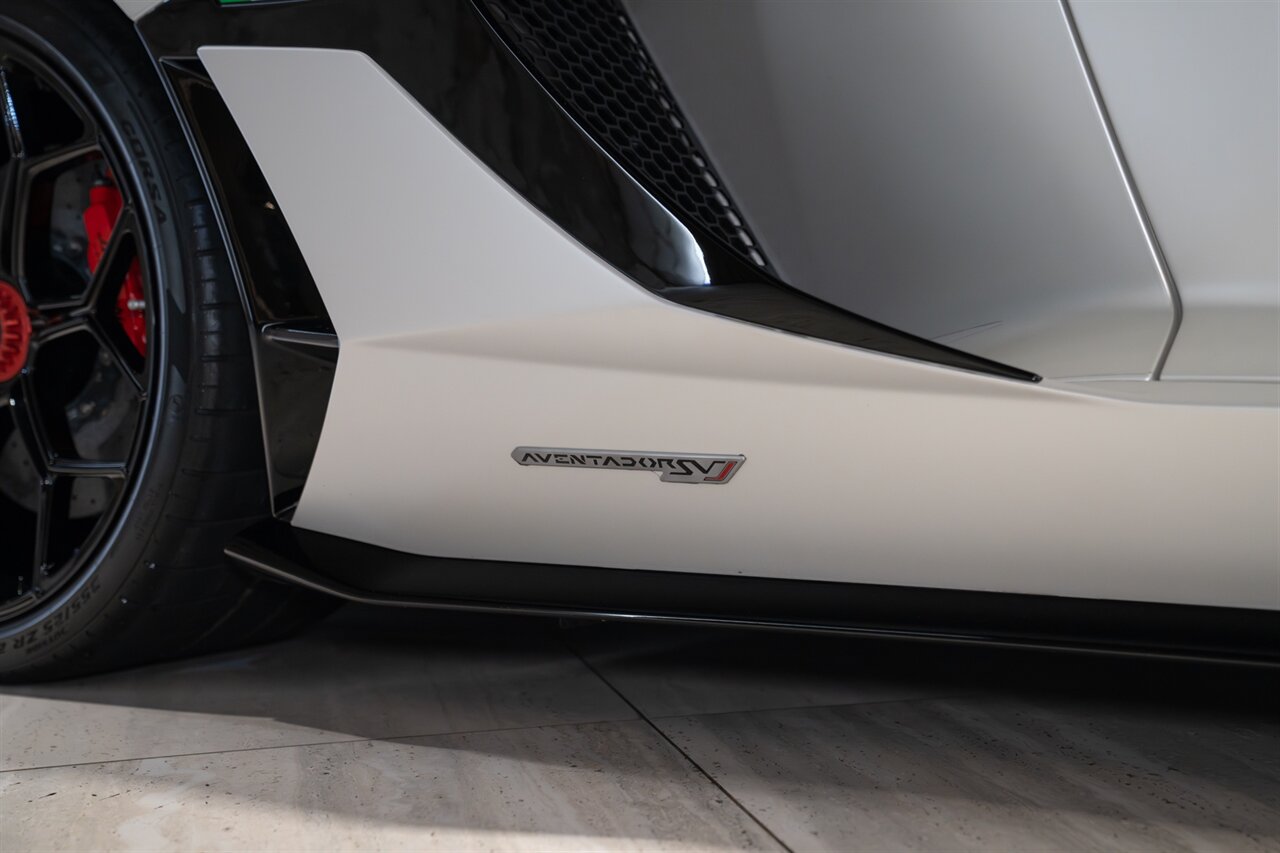 2020 Lamborghini Aventador LP 770-4 SVJ   - Photo 34 - Beverly Hills, CA 90212