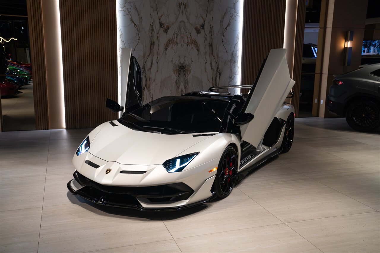 2020 Lamborghini Aventador LP 770-4 SVJ   - Photo 48 - Beverly Hills, CA 90212