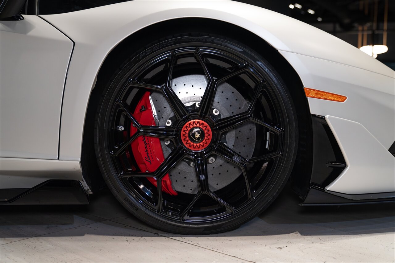 2020 Lamborghini Aventador LP 770-4 SVJ   - Photo 44 - Beverly Hills, CA 90212