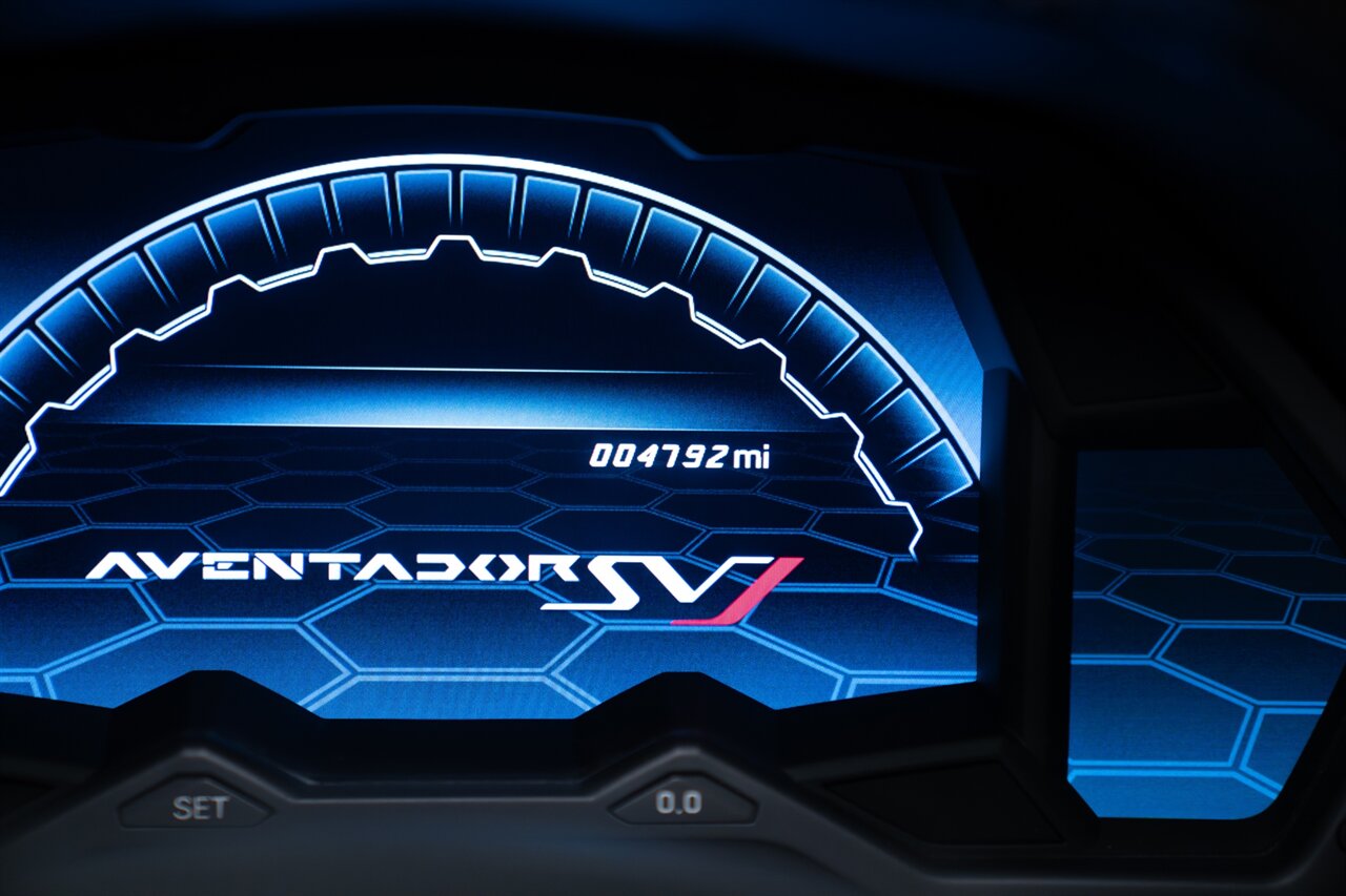 2020 Lamborghini Aventador LP 770-4 SVJ   - Photo 41 - Beverly Hills, CA 90212