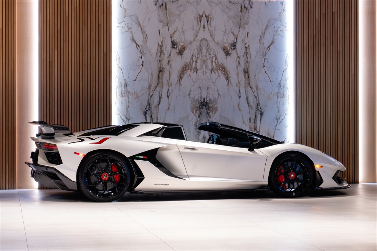 2020 Lamborghini Aventador LP 770-4 SVJ   - Photo 6 - Beverly Hills, CA 90212