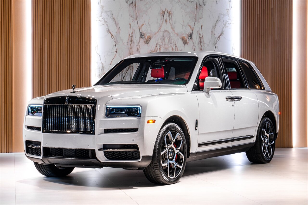 2022 Rolls-Royce Black Badge Cullinan   - Photo 1 - Beverly Hills, CA 90212