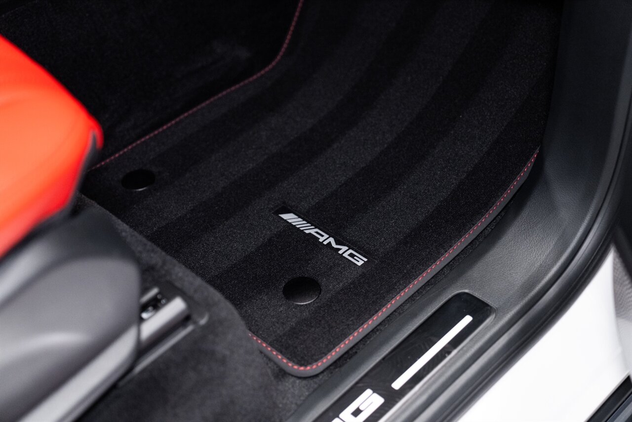 2025 Mercedes-Benz AMG G 63   - Photo 29 - Beverly Hills, CA 90212