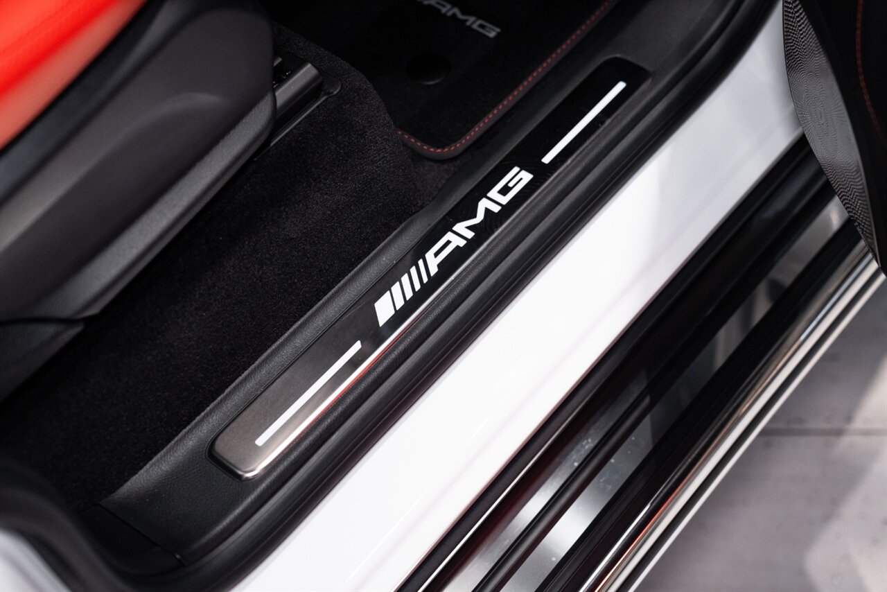 2025 Mercedes-Benz AMG G 63   - Photo 28 - Beverly Hills, CA 90212