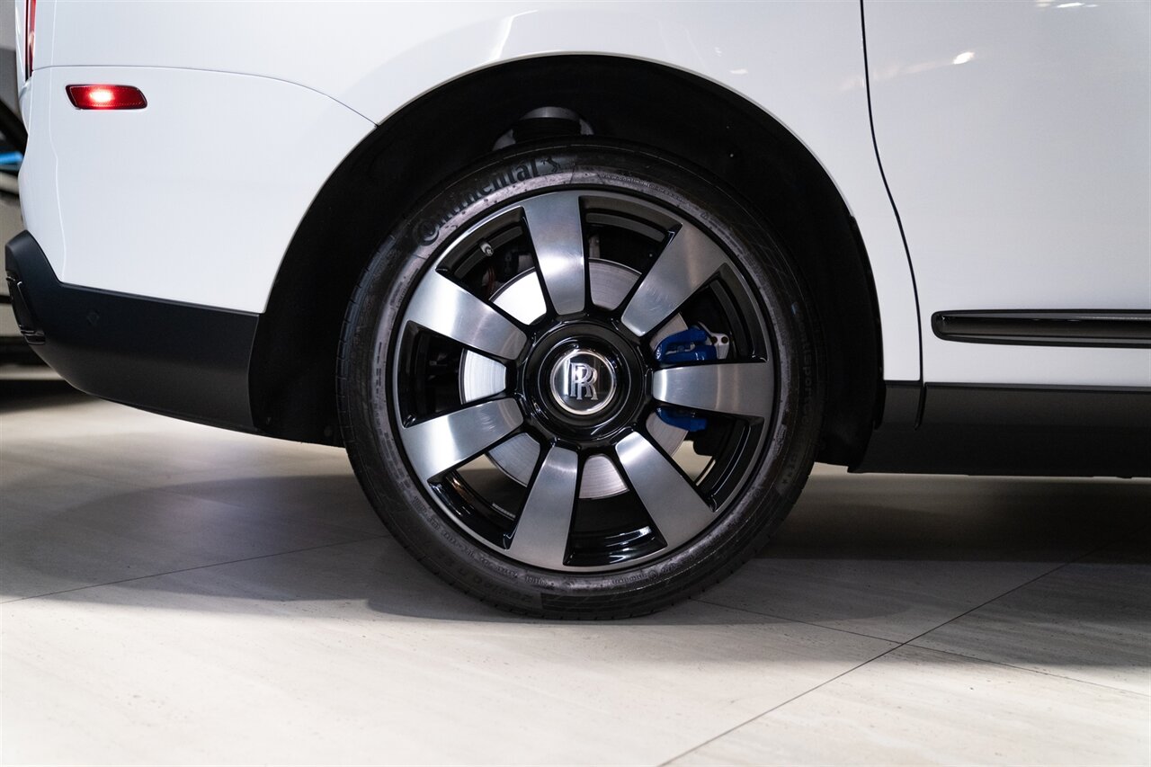 2023 Rolls-Royce Cullinan   - Photo 23 - Beverly Hills, CA 90212