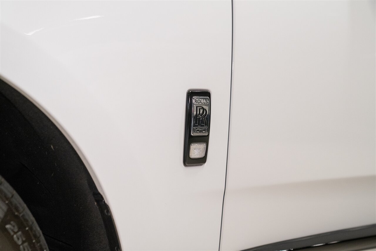2023 Rolls-Royce Cullinan   - Photo 16 - Beverly Hills, CA 90212