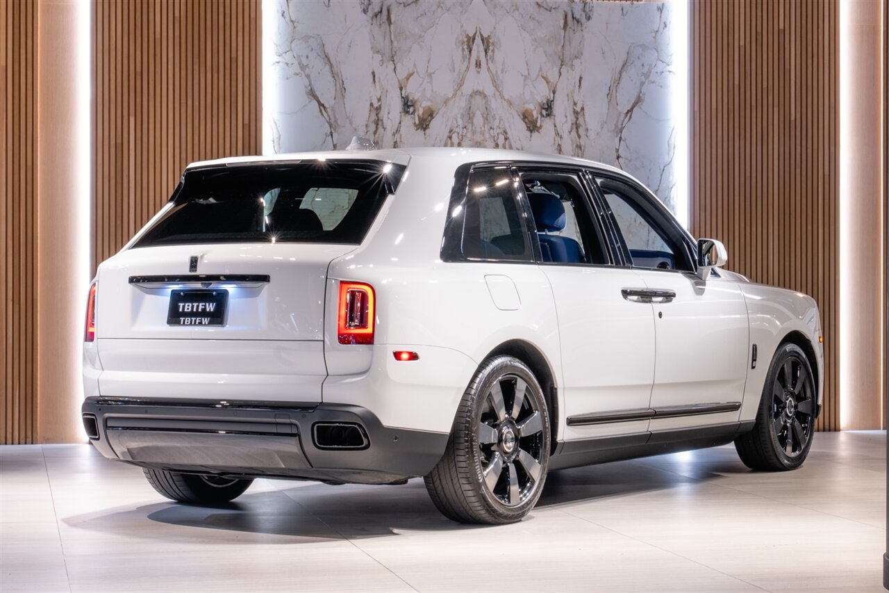 2023 Rolls-Royce Cullinan   - Photo 6 - Beverly Hills, CA 90212
