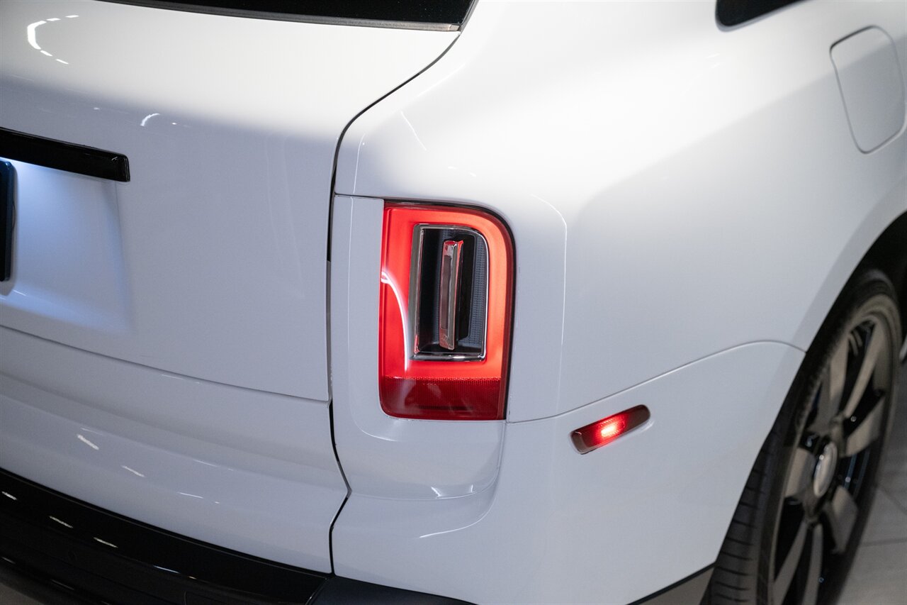 2023 Rolls-Royce Cullinan   - Photo 22 - Beverly Hills, CA 90212