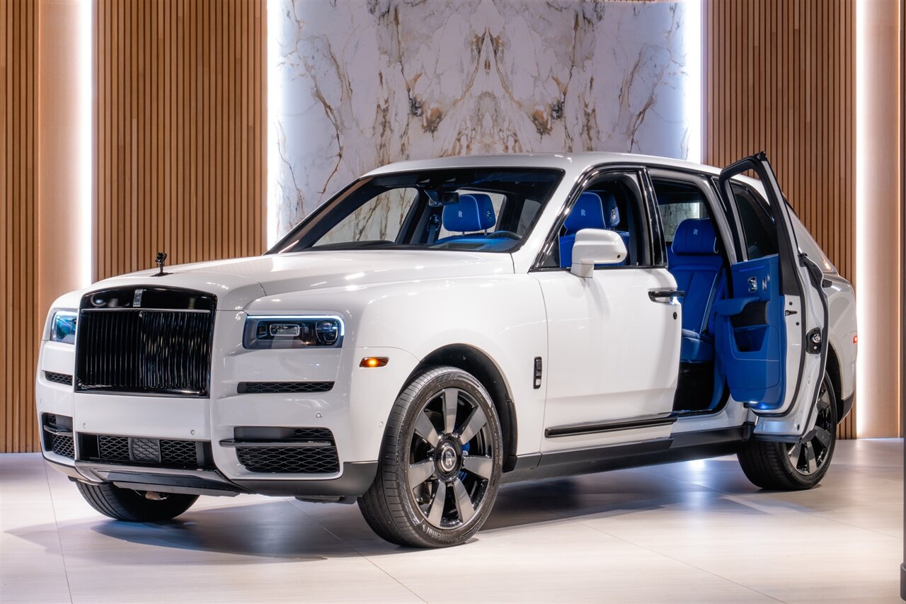 2023 Rolls-Royce Cullinan   - Photo 2 - Beverly Hills, CA 90212