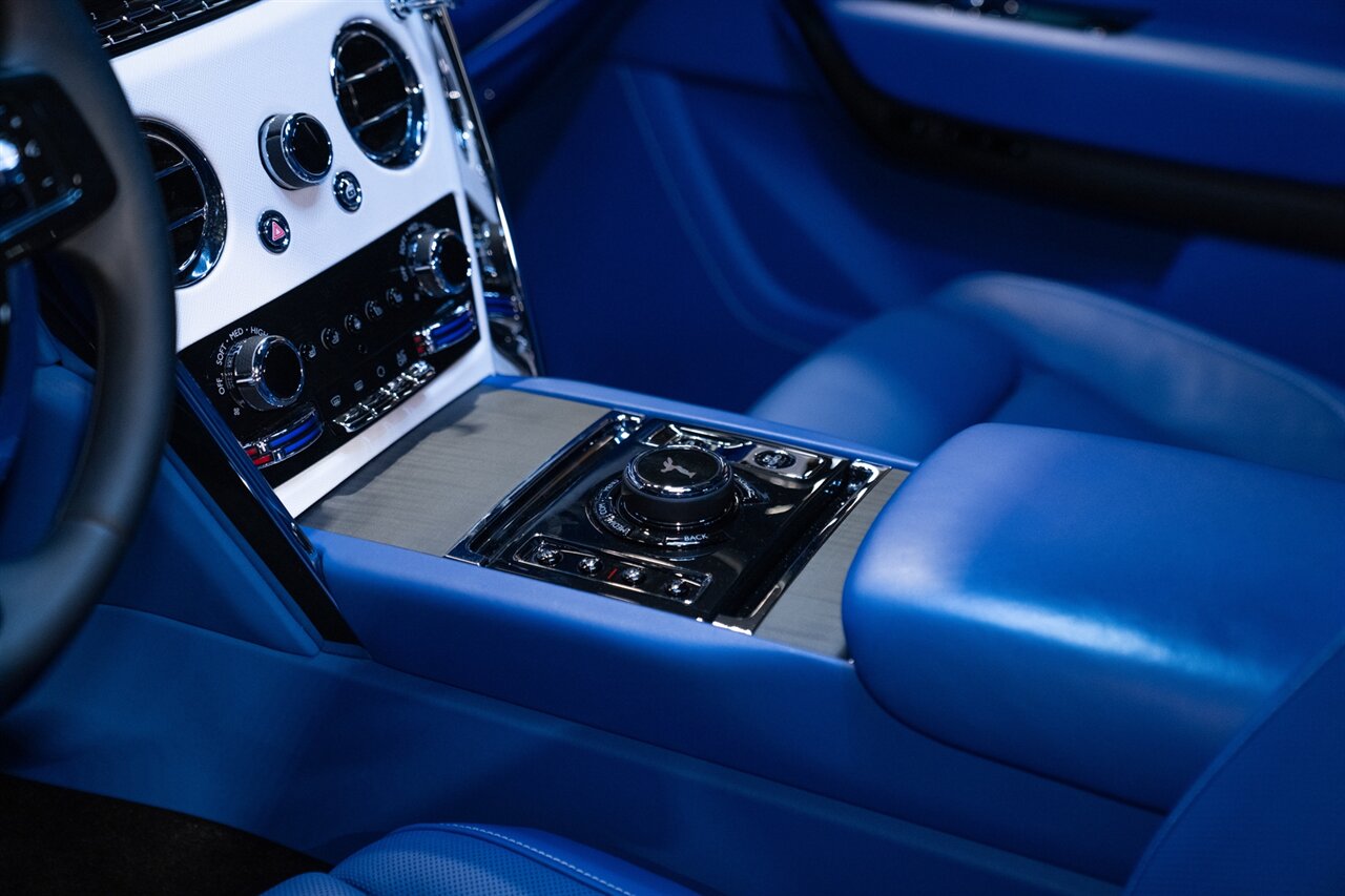 2023 Rolls-Royce Cullinan   - Photo 33 - Beverly Hills, CA 90212