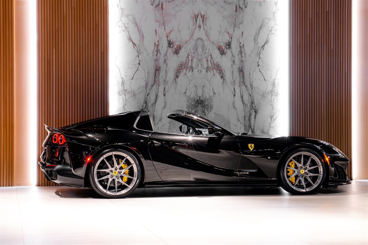 2021 Ferrari 812 GTS   - Photo 4 - Beverly Hills, CA 90212