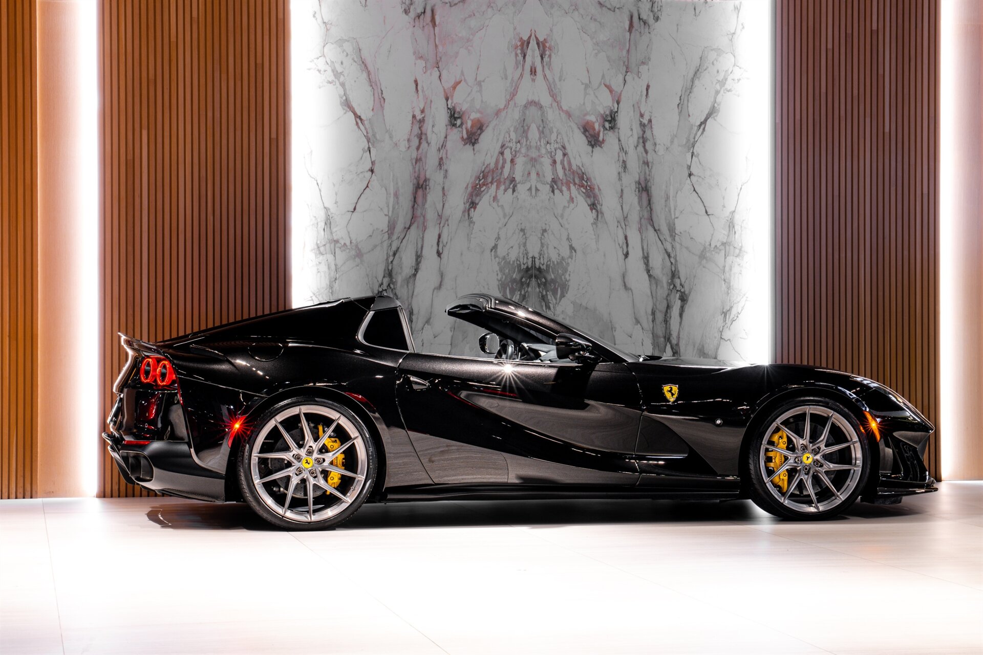 2021 Ferrari 812 GTS - Photo 4