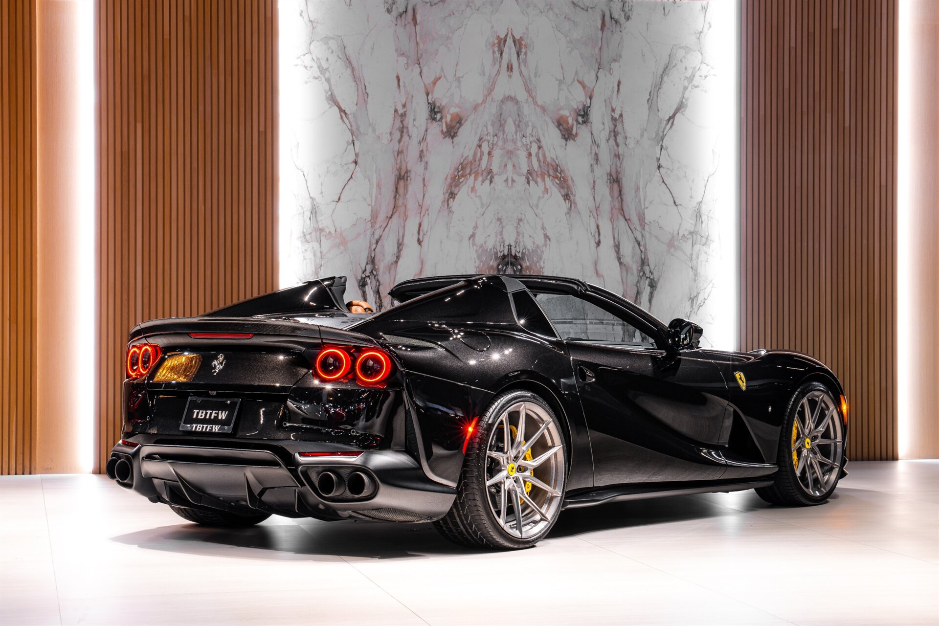 2021 Ferrari 812 GTS - Photo 3
