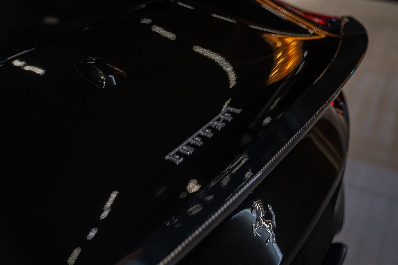 2021 Ferrari 812 GTS   - Photo 21 - Beverly Hills, CA 90212
