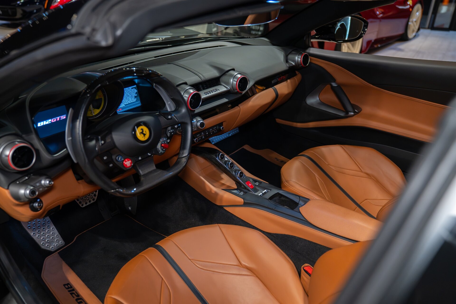 2021 Ferrari 812 GTS - Photo 19