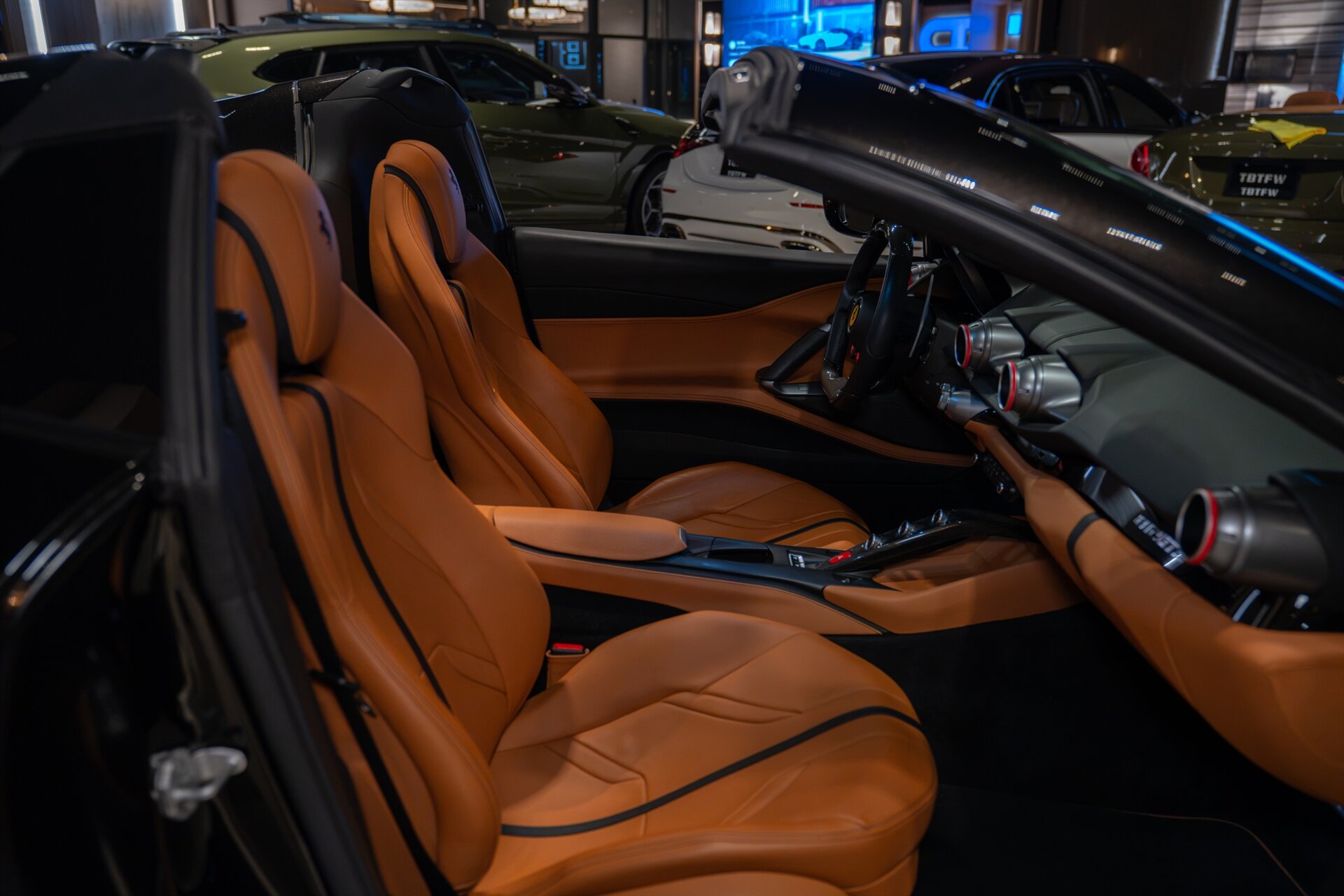 2021 Ferrari 812 GTS - Photo 29