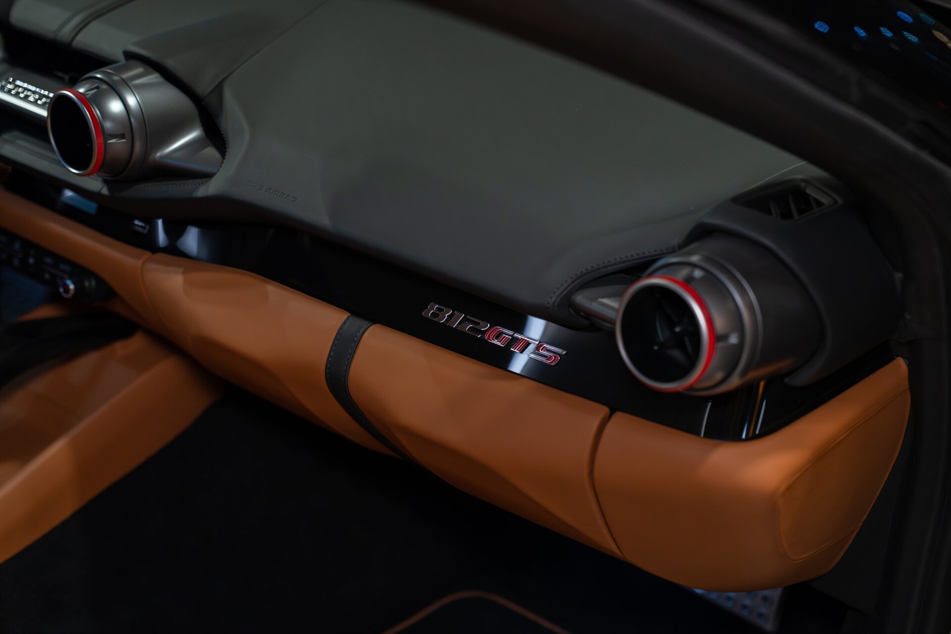 2021 Ferrari 812 GTS - Photo 27