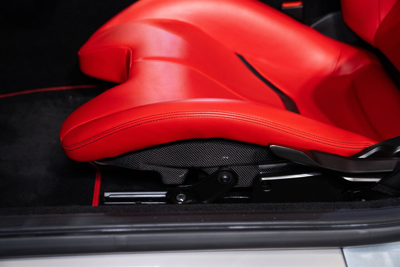 2019 Ferrari 812 Superfast - Photo 12 - Beverly Hills, CA 90212