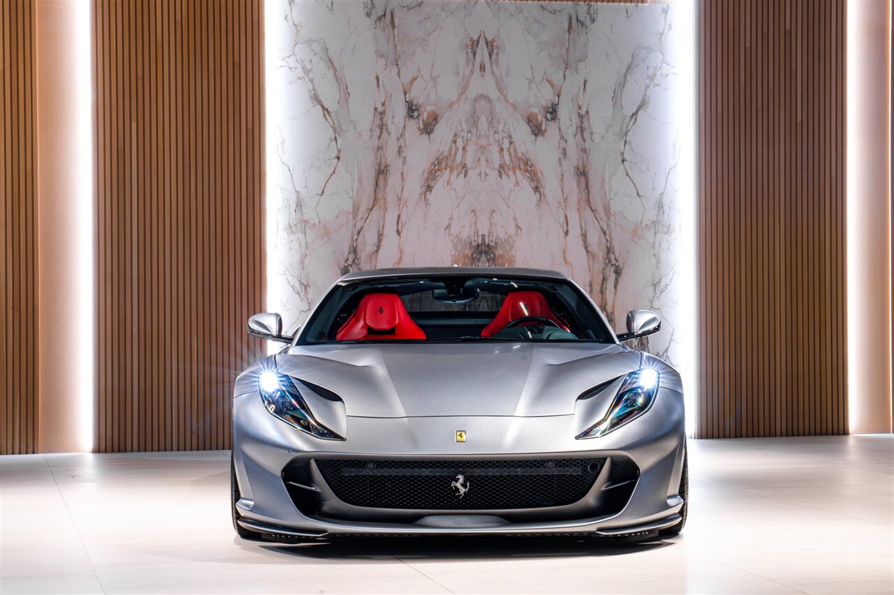 2019 Ferrari 812 Superfast - Photo 2 - Beverly Hills, CA 90212