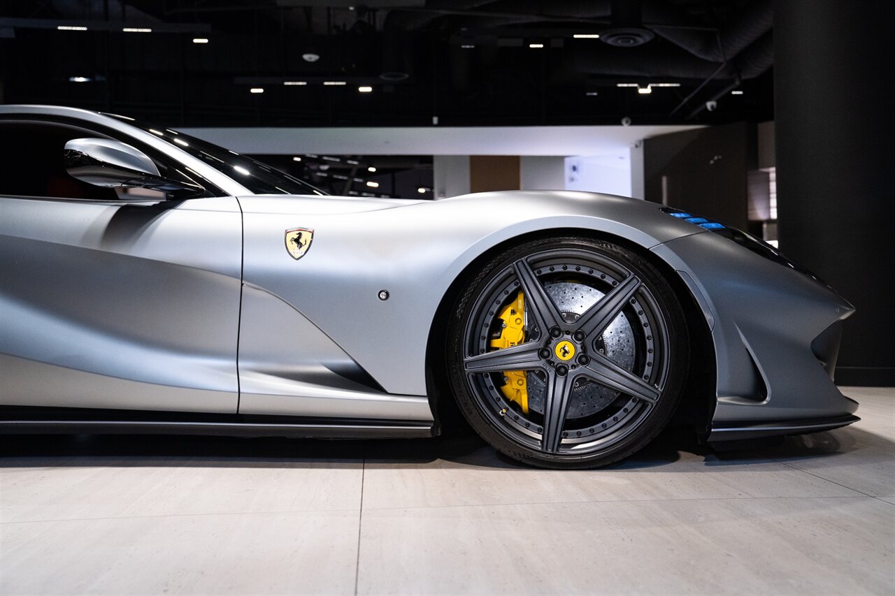 2019 Ferrari 812 Superfast - Photo 22 - Beverly Hills, CA 90212