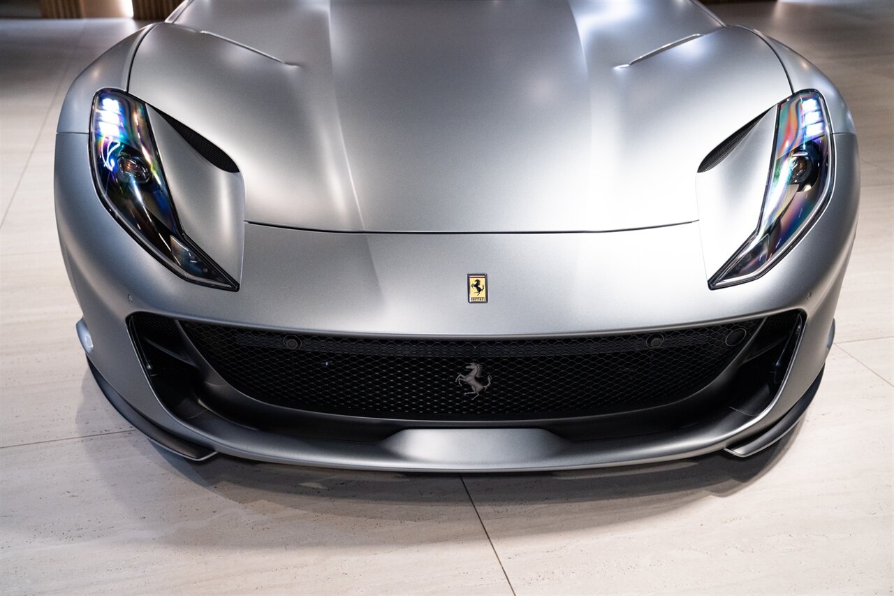 2019 Ferrari 812 Superfast - Photo 18 - Beverly Hills, CA 90212