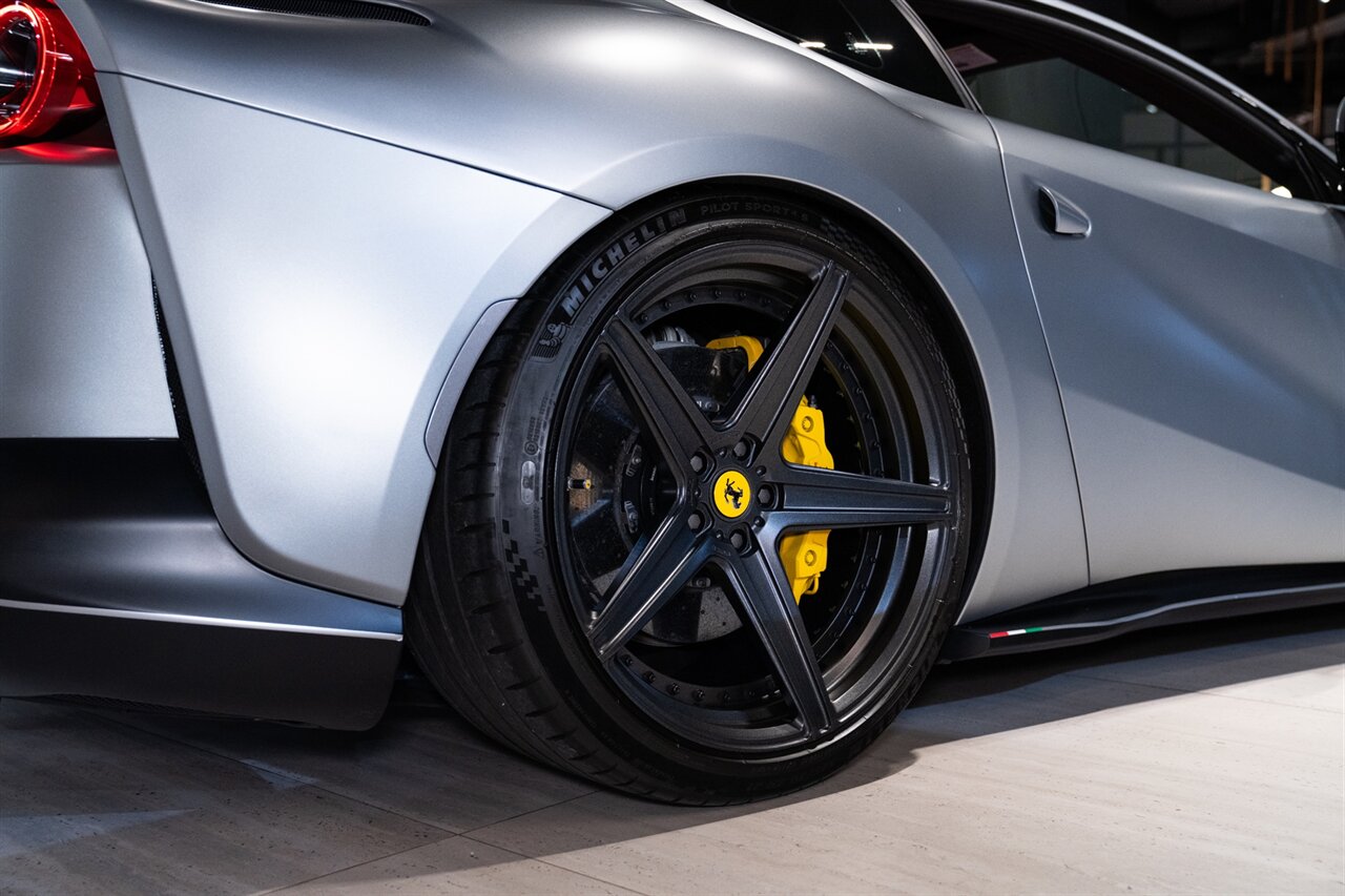 2019 Ferrari 812 Superfast - Photo 24 - Beverly Hills, CA 90212