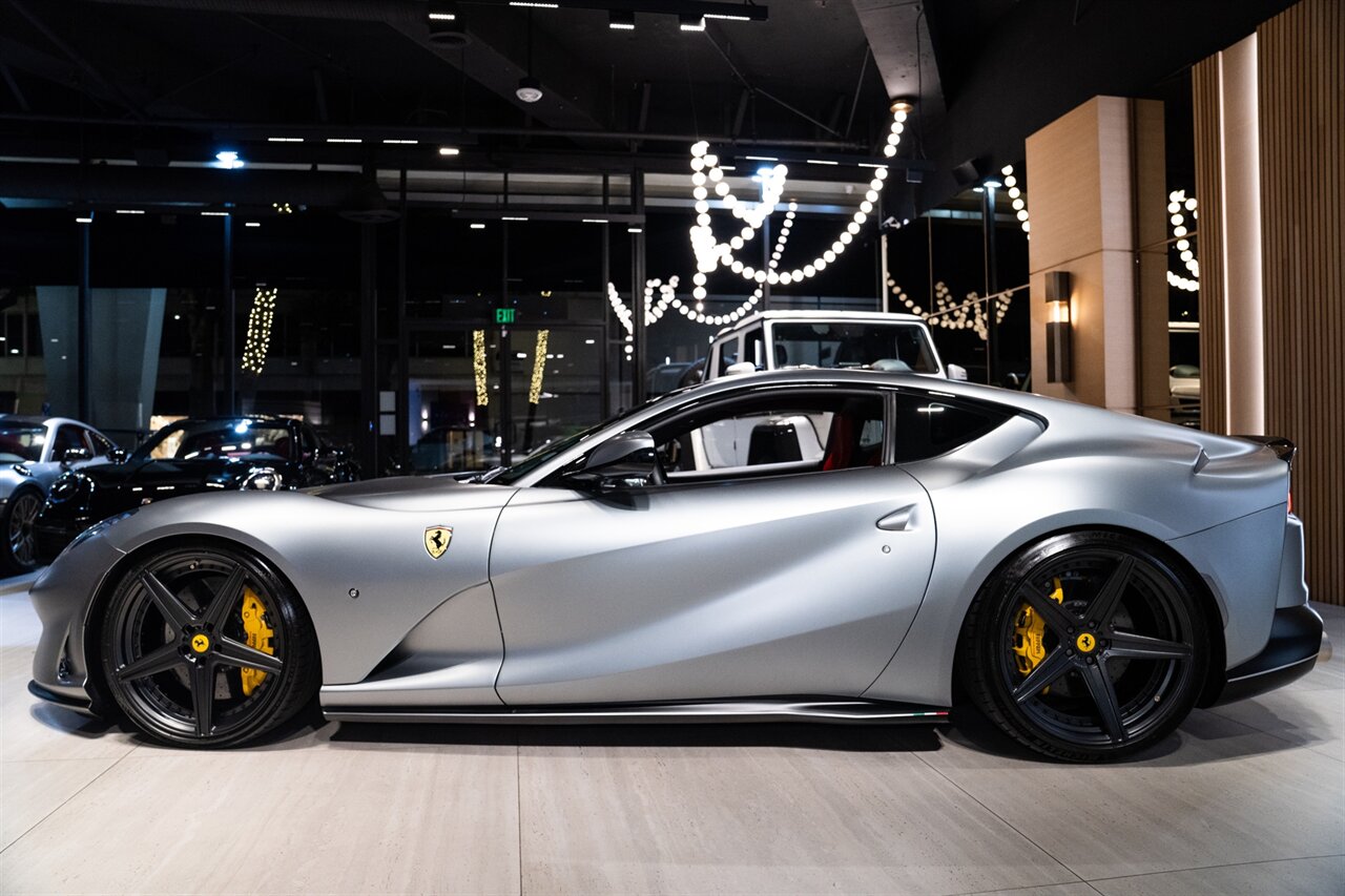 2019 Ferrari 812 Superfast - Photo 35 - Beverly Hills, CA 90212