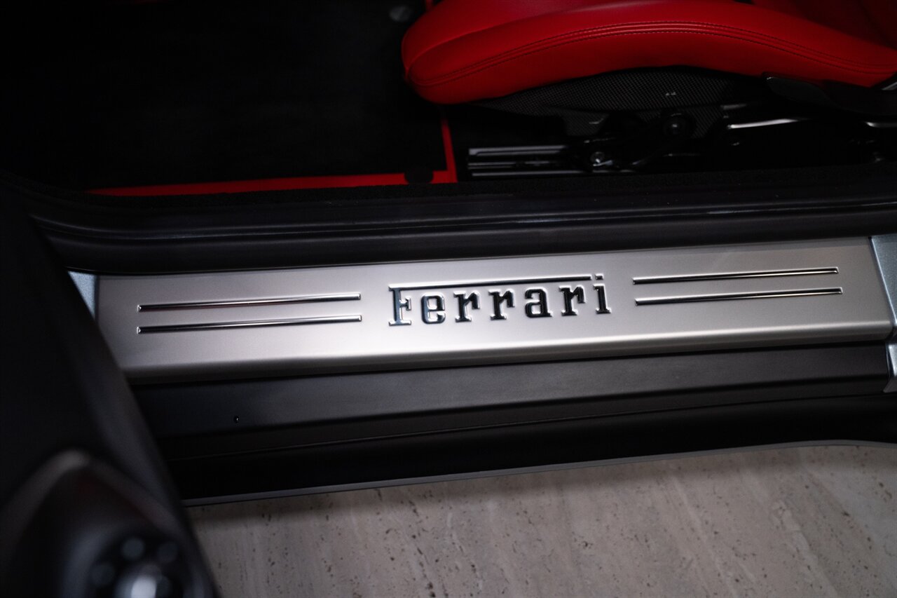 2019 Ferrari 812 Superfast - Photo 9 - Beverly Hills, CA 90212