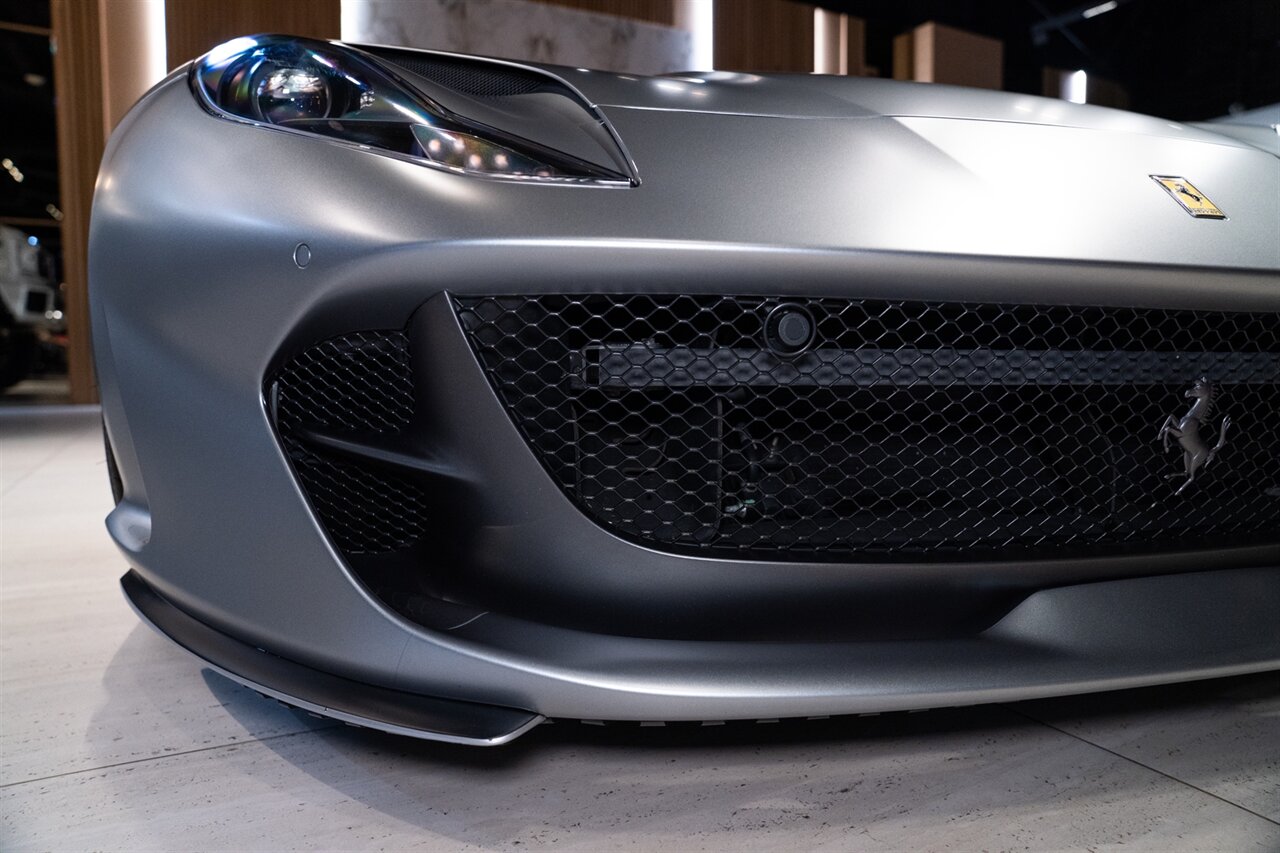 2019 Ferrari 812 Superfast - Photo 20 - Beverly Hills, CA 90212